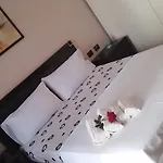 Apartment Bora Albania Me Vetsherbim 24 Prane Liqenit