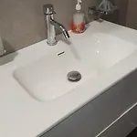 Apartment Bora Albania Me Vetsherbim 24 Prane Liqenit
