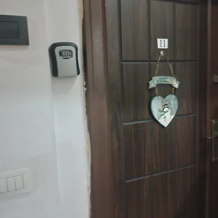 Bora Albania Me Vetsherbim 24 Prane Liqenit Appartement Tirana