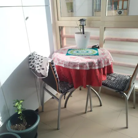 Bora Albania Me Vetsherbim 24 Prane Liqenit
