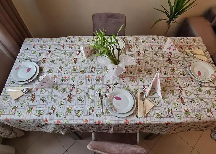 Bora Albania Me Vetsherbim 24 Prane Liqenit * ティラナ