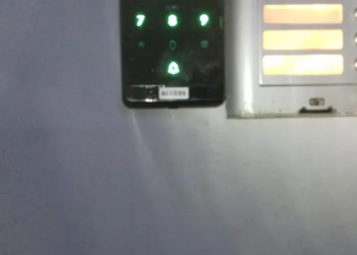 Bora Albania Me Vetsherbim 24 Prane Liqenit アパート ティラナ