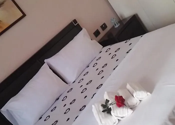 アパート Bora Albania Me Vetsherbim 24 Prane Liqenit