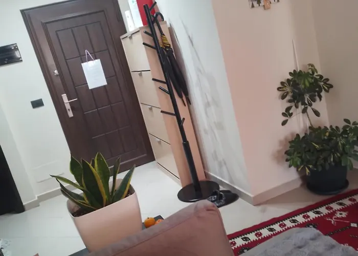 Bora Albania Me Vetsherbim 24 Prane Liqenit アパート *